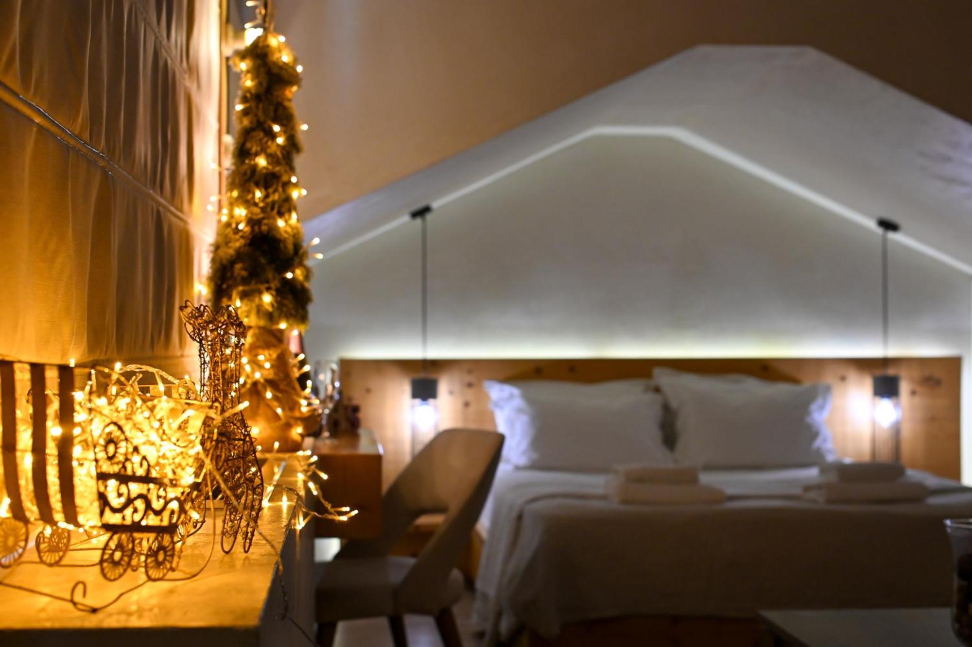 كالاماتا Panellinion Luxury Rooms المظهر الخارجي الصورة