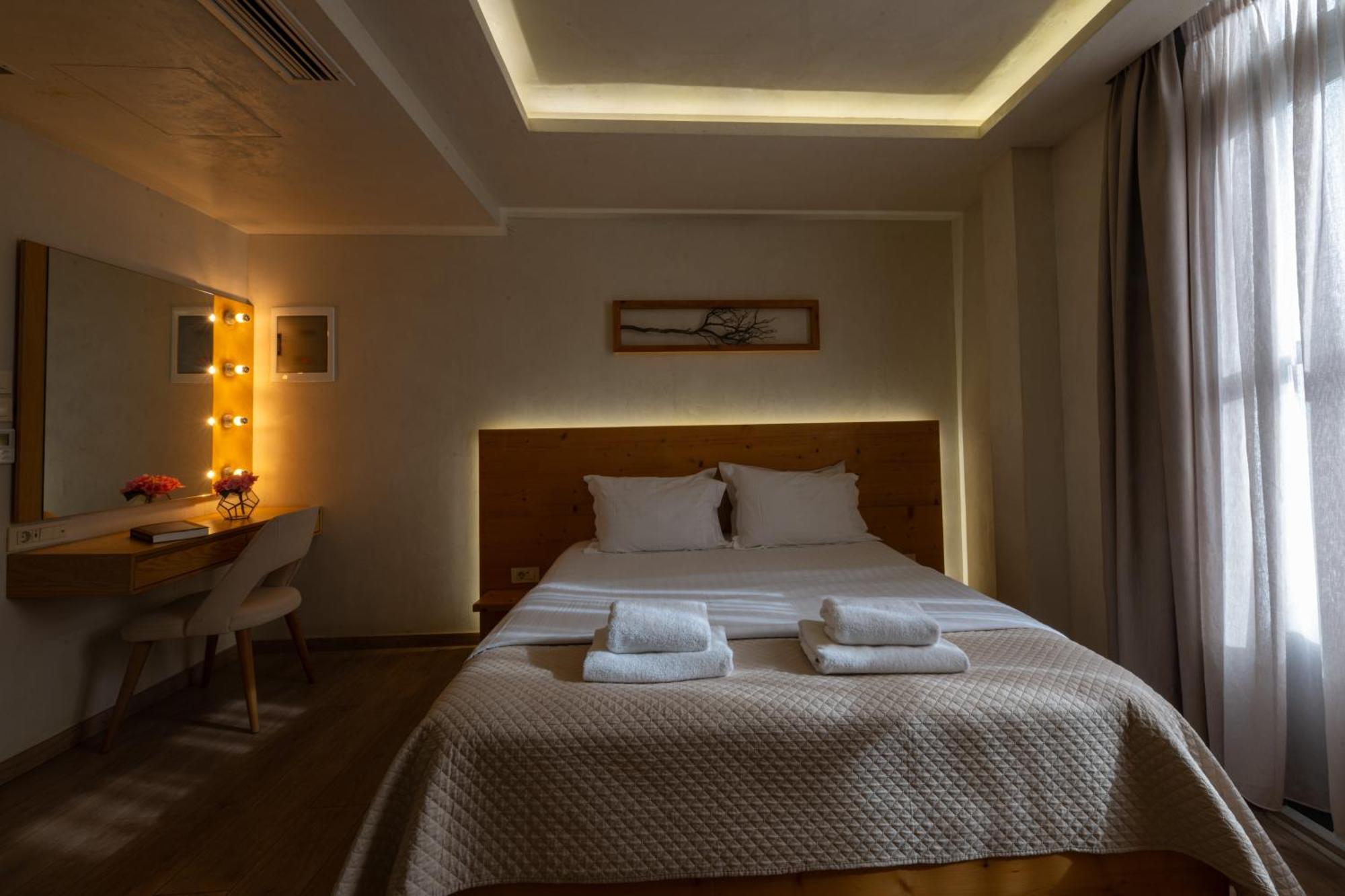 كالاماتا Panellinion Luxury Rooms المظهر الخارجي الصورة